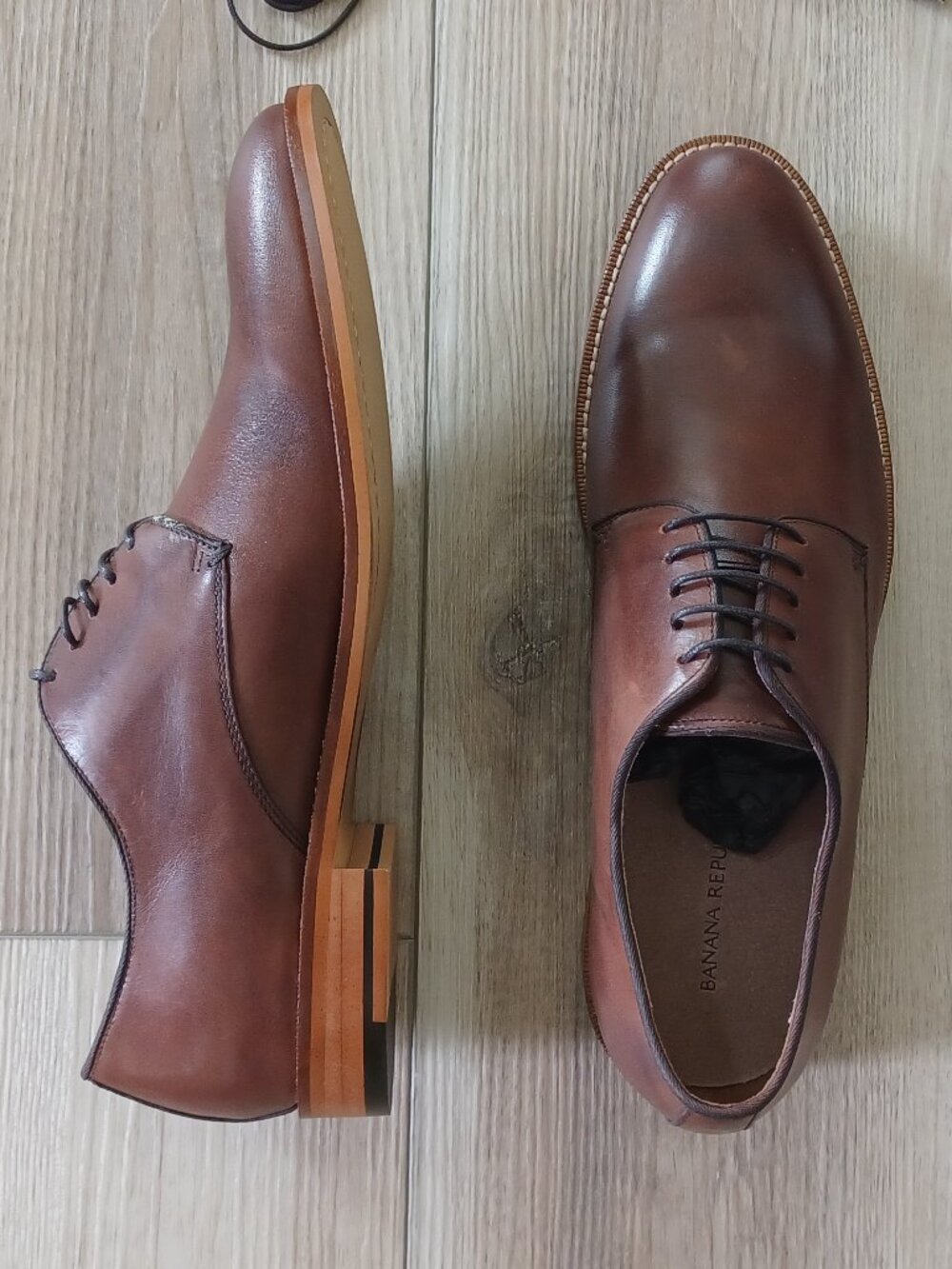 NWB Banana Republic Jeremy men's Oxford dress shoe Chestnut 9.5